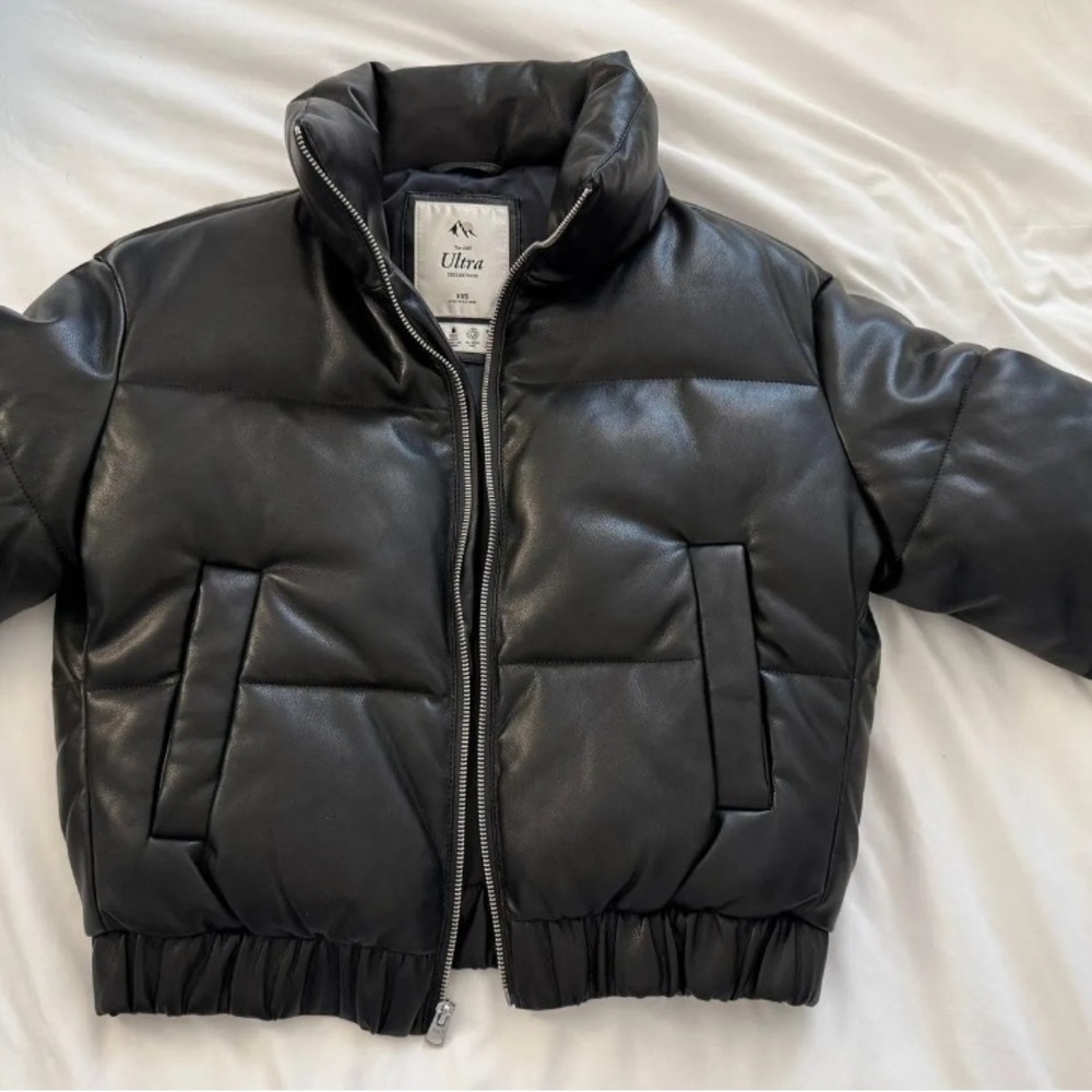 Women’s Black Puffer Jacket
